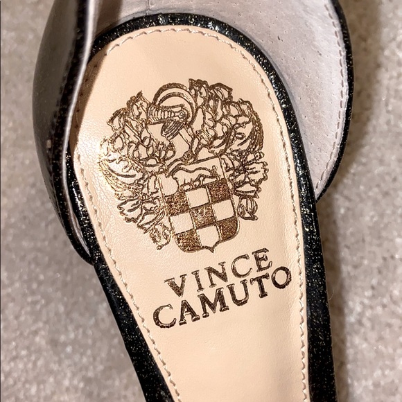 Vince Camuto ankle strap heels - Picture 5 of 6